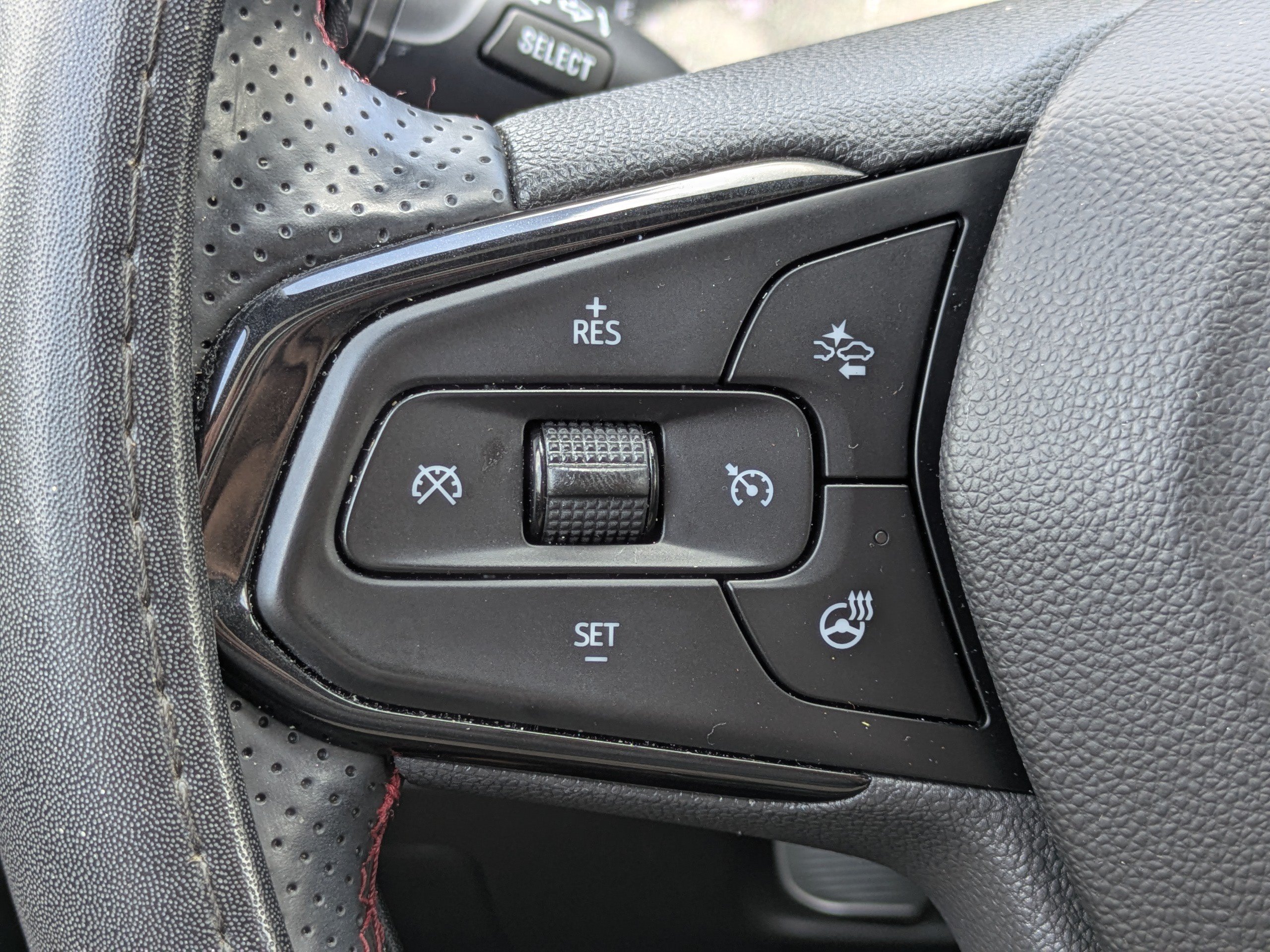 Used 2024 Summit White Chevrolet 1RS image 20