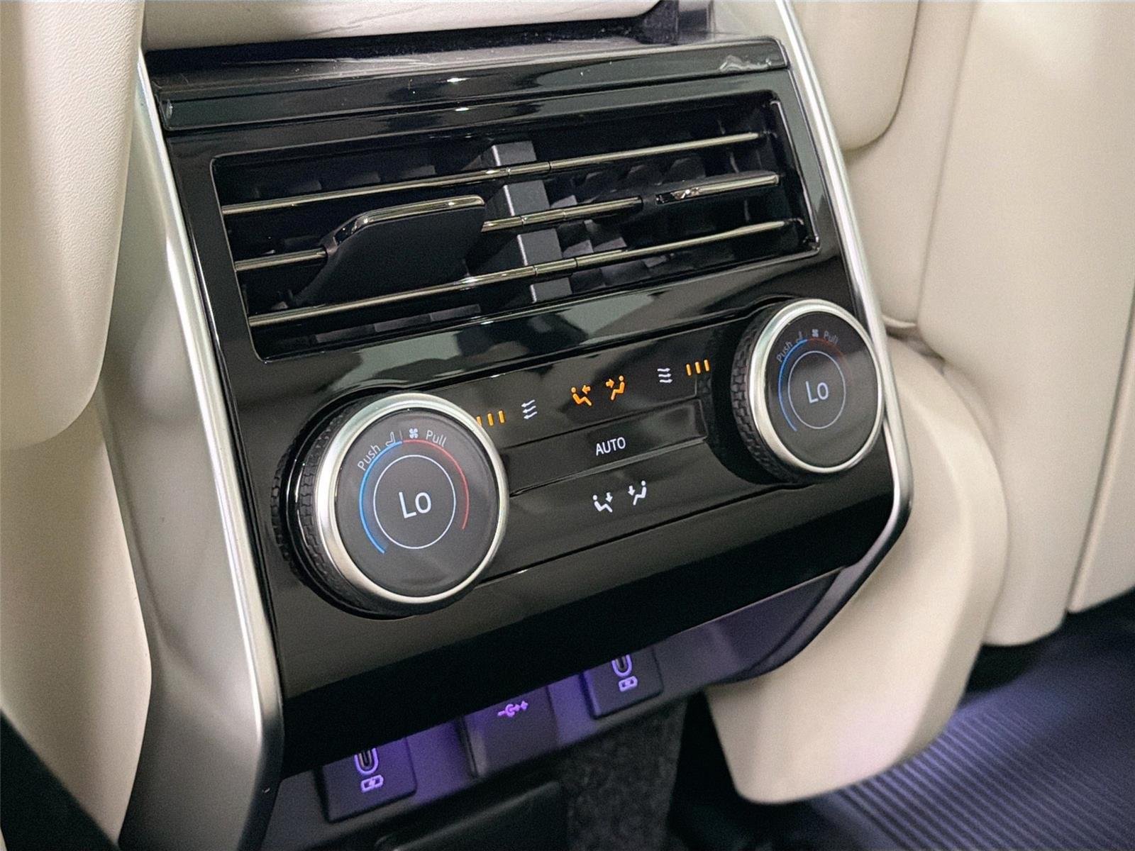 New 2026 Carpathian Grey LAND ROVER SE LWB 7-Seats / V8 image 25