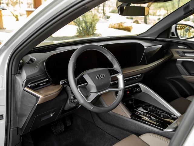 Used 2025 Glacier White Audi 2.0T Premium Plus image 15