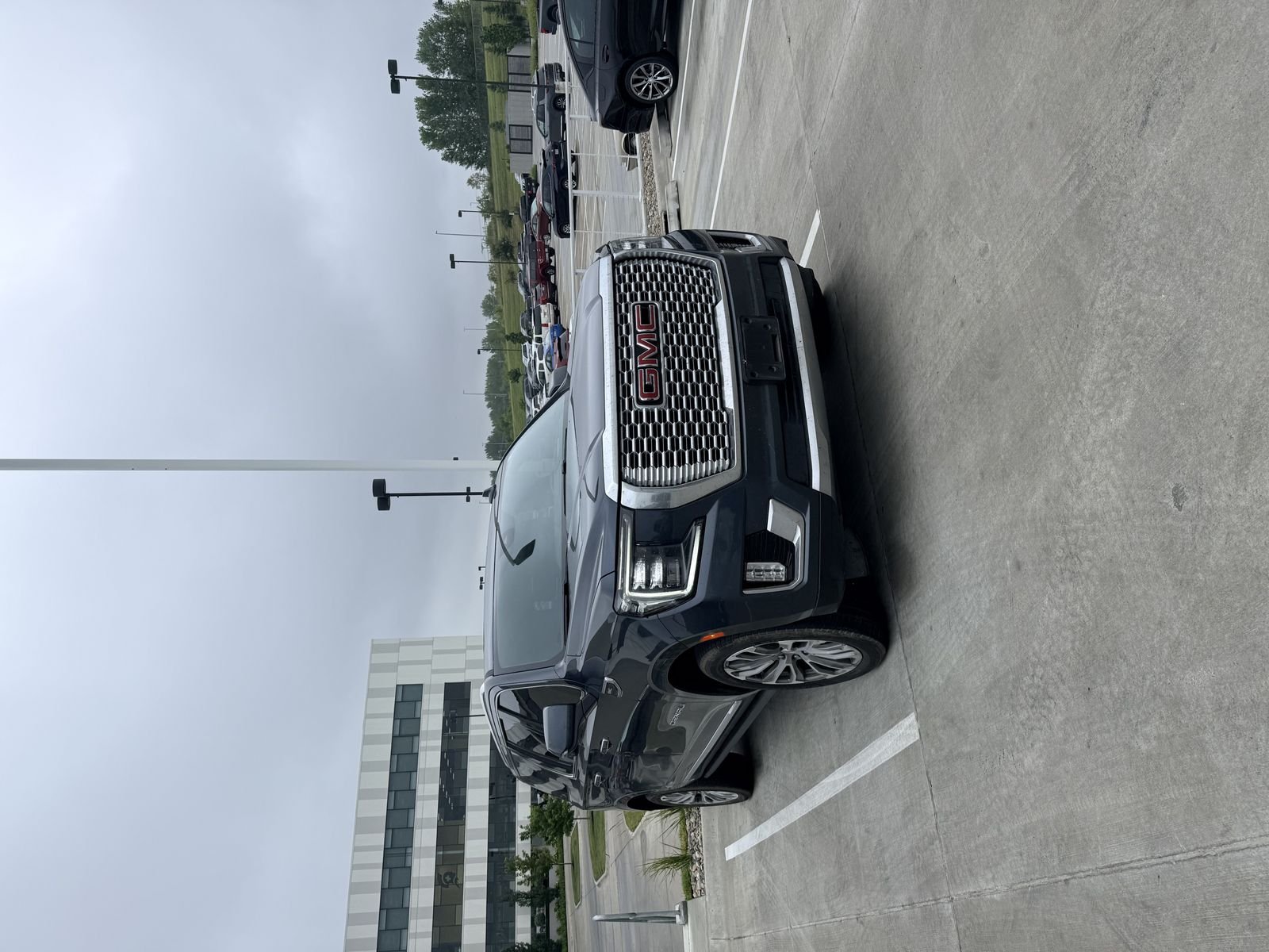 Used 2021 Blue GMC Denali image 3