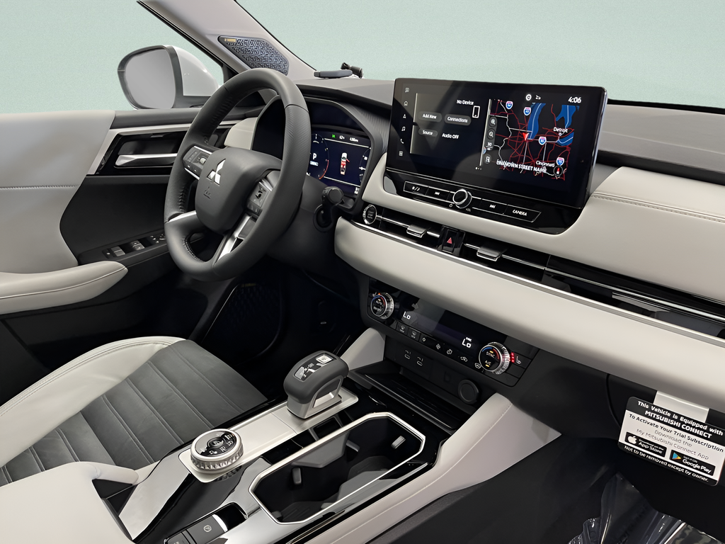 New 2026 White Diamond Mitsubishi SE image 31
