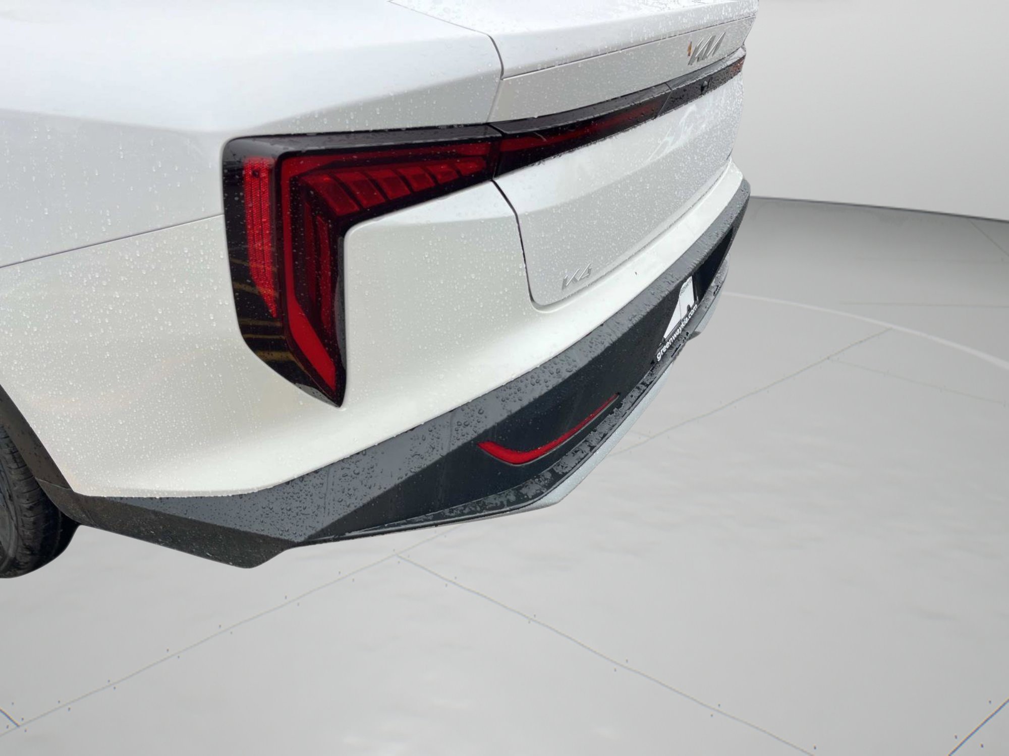 New 2025 Snow White Pearl Kia LXS image 10