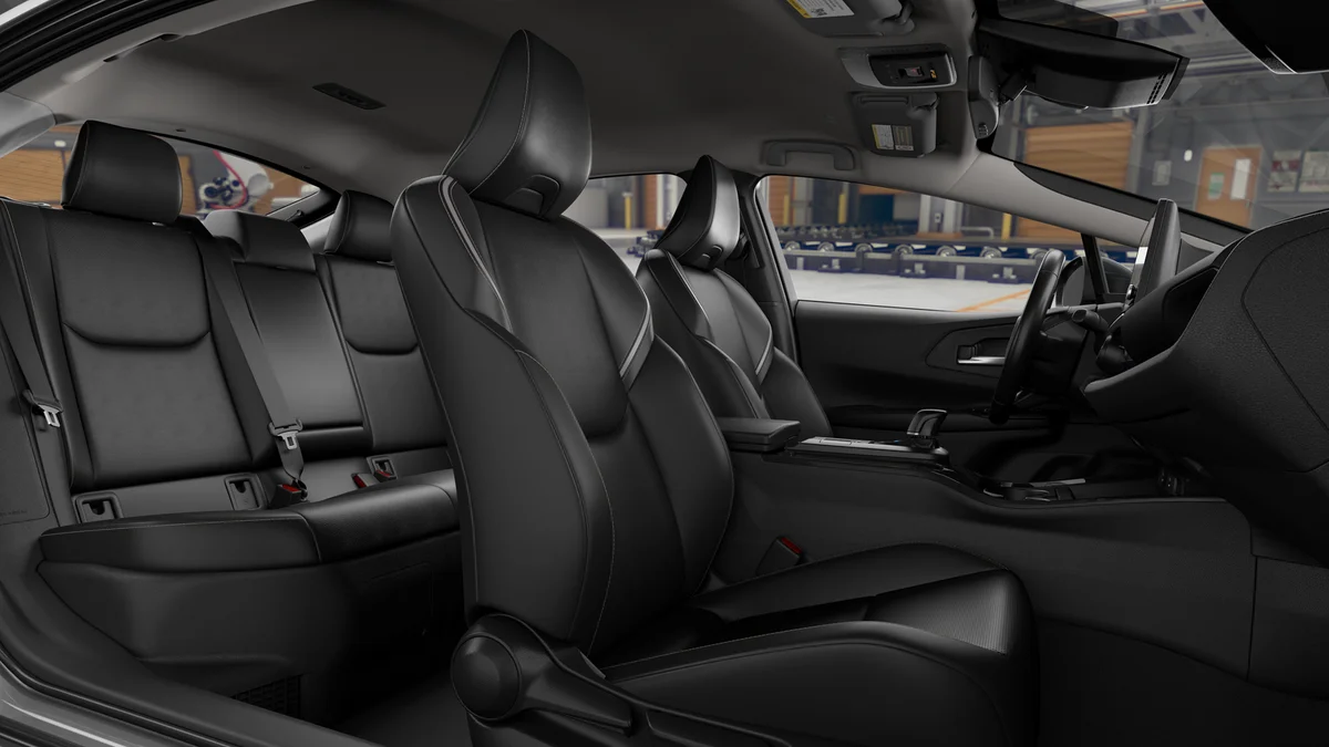 New 2027 Cutting Edge Toyota XLE AWD image 32
