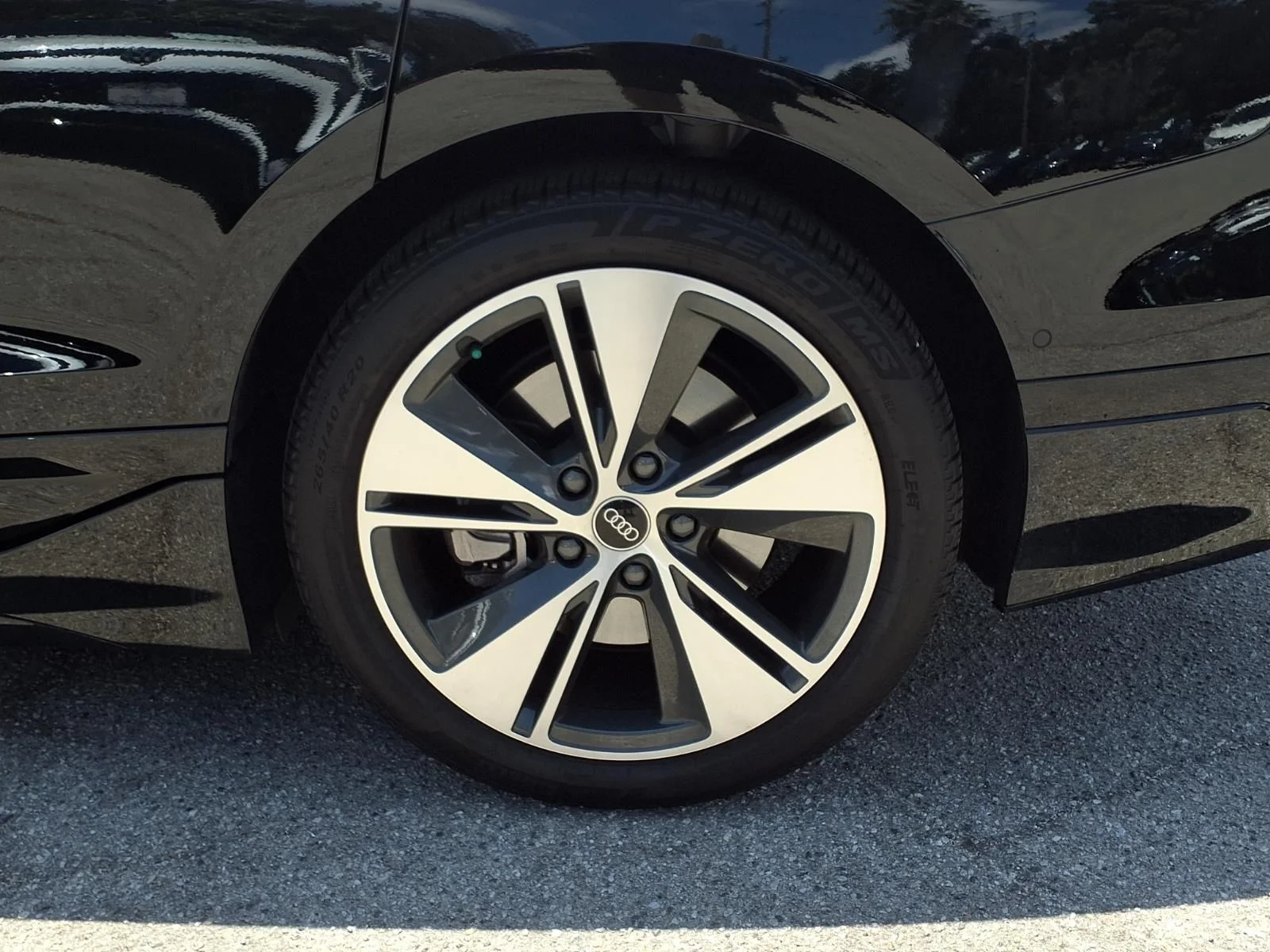 Used 2025 Black Audi Premium Plus image 4