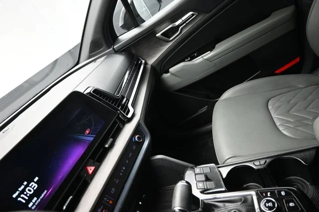 Used 2023 Black Kia X-Line image 20