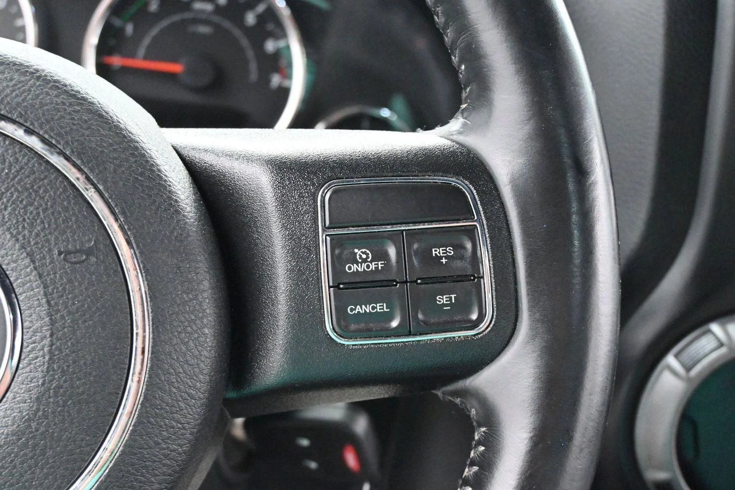Used 2017 Bright White Clearcoat Jeep Sport image 18