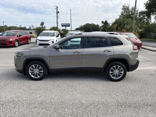 Used 2021 Beige Jeep Latitude Plus image 7
