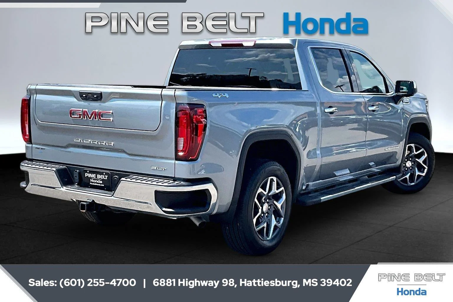 Used 2025 Sterling Metallic GMC SLT image 11