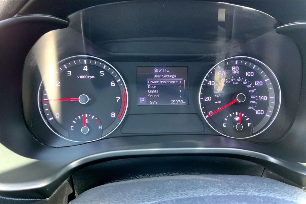 Used 2020 Currant Red Kia LXS image 19