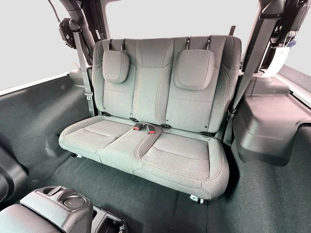 New 2026 Bright White Clear-Coat Exterior Paint Jeep Sport S image 17