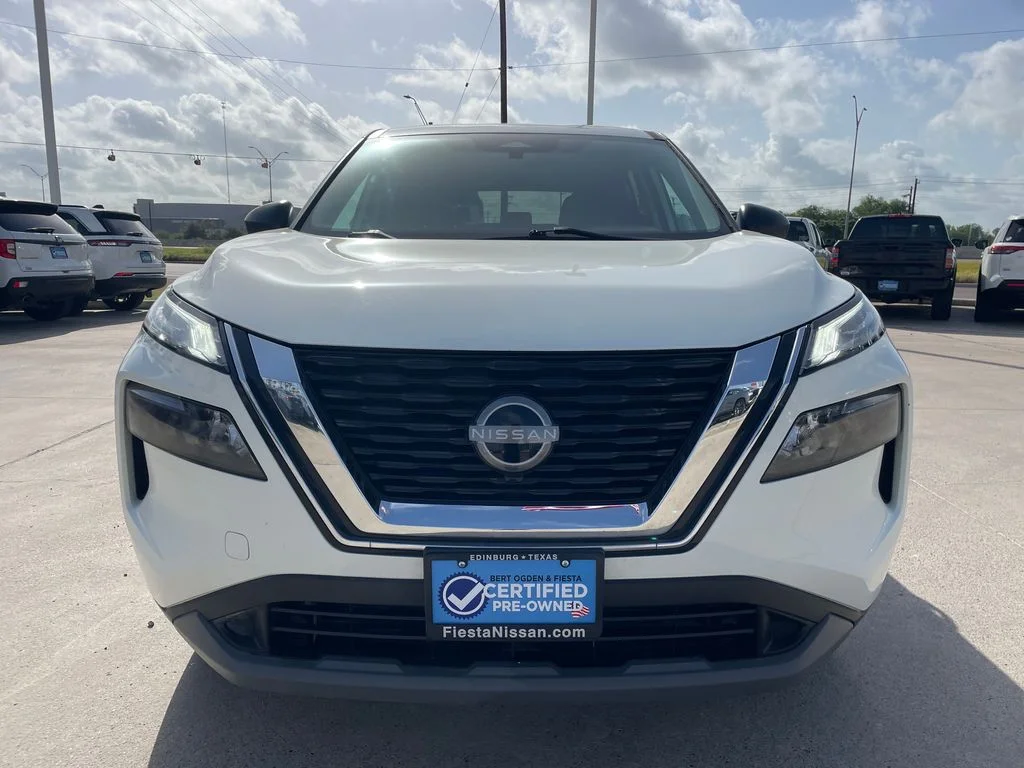 Used 2023 White Nissan S image 8
