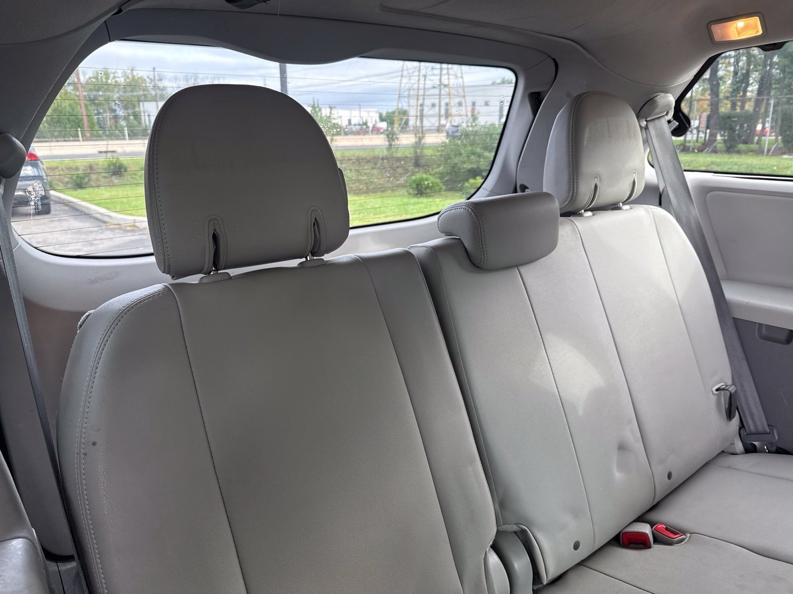 Used 2014 Gray Toyota XLE image 19