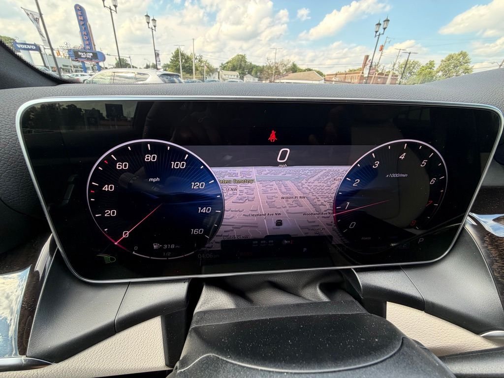 New 2026 Silver Mercedes-Benz GLC 300 image 13