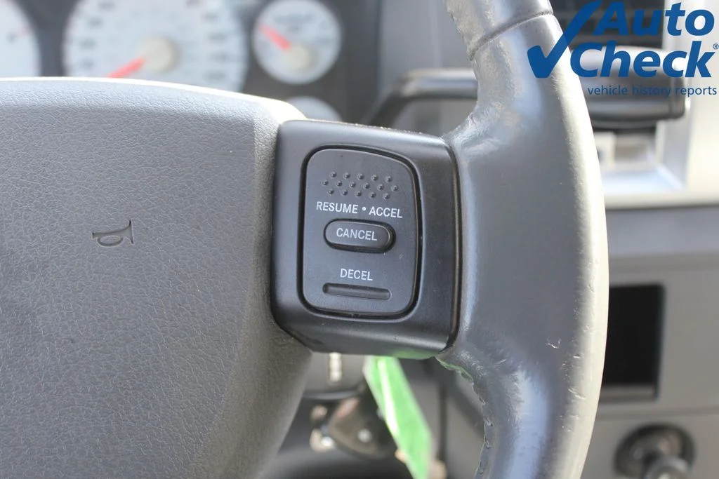 Used 2007 Red Dodge SLT image 14