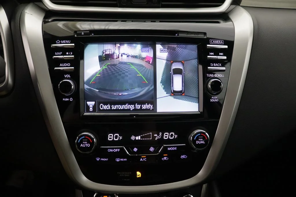 Used 2015 Gray Nissan SL image 26