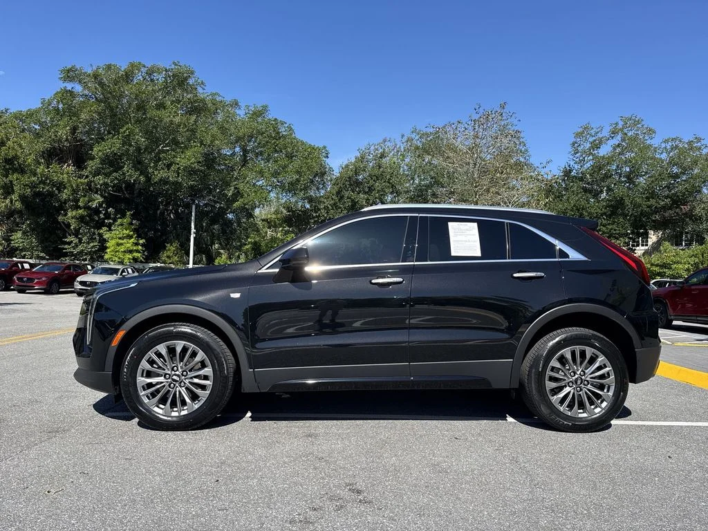 Used 2024 Stellar Black Metallic Cadillac Premium Luxury image 27