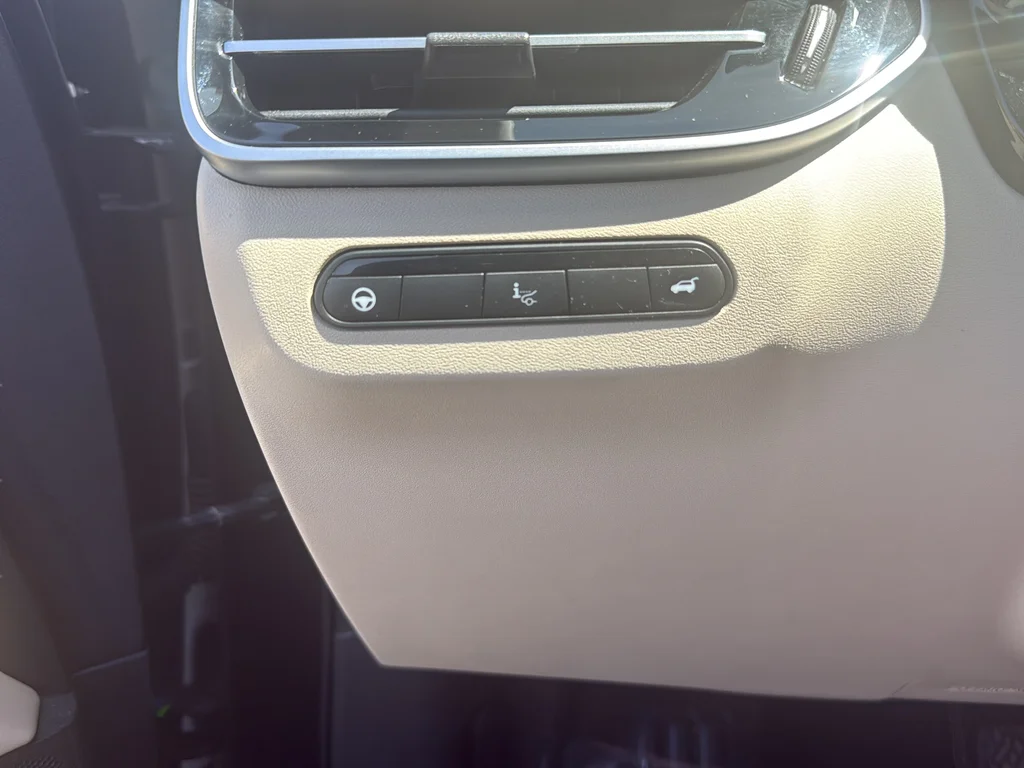 Certified Used 2023 Black INFINITI Sensory image 19