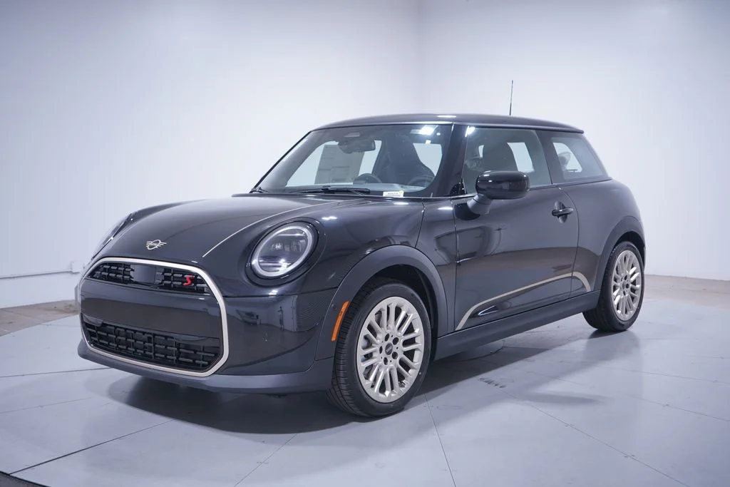 2026 MINI Hardtop Cooper S Signature's photo
