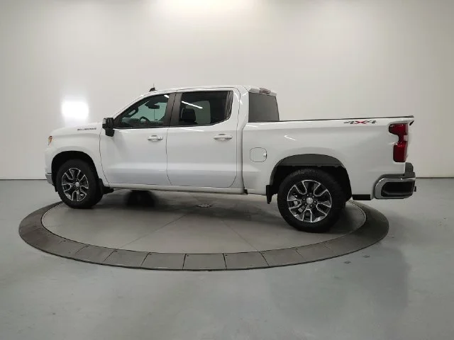 Used 2023 White Chevrolet LT image 6