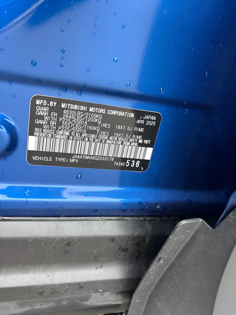 Used 2025 Alloy Silver Metallic Mitsubishi  image 40