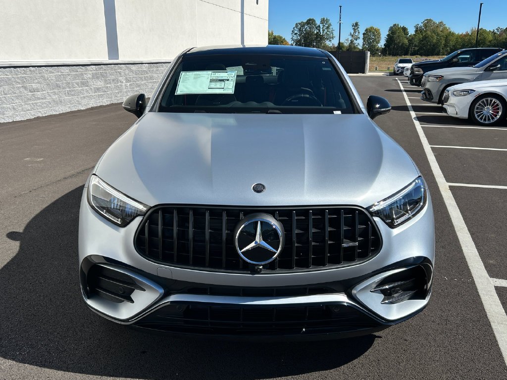 New 2027 MANUFAKTUR Cirrus Silver Magno Mercedes-Benz AMG® GLC 53 4MATIC+ Coupe image 3