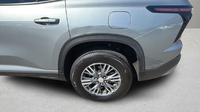 Used 2026 Sterling Gray Metallic Chevrolet LT image 4