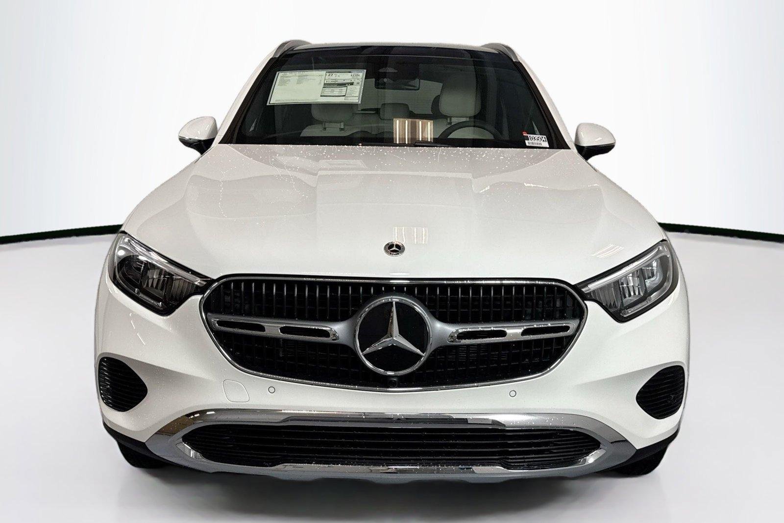 New 2026 Polar White Mercedes-Benz GLC 300 image 2