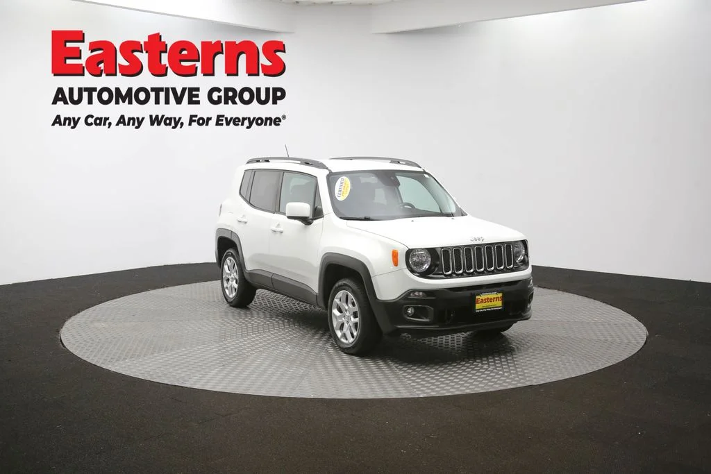 Used 2017 White Jeep Latitude image 48