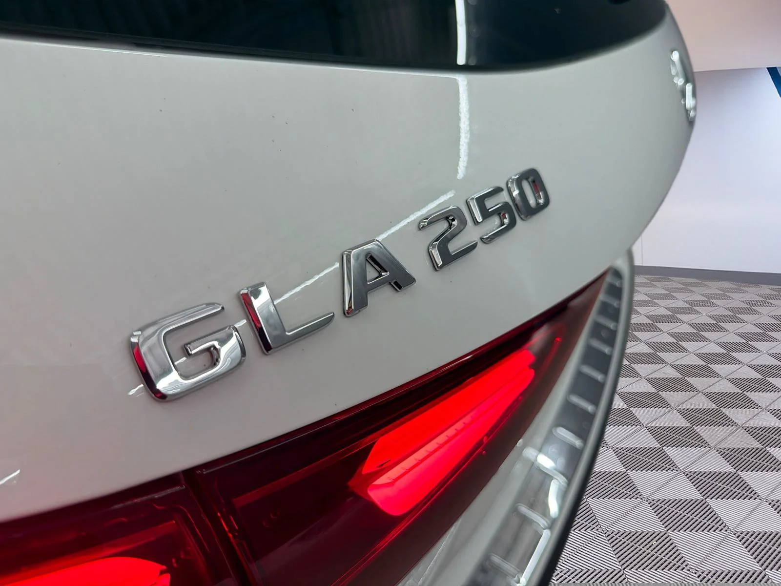 Used 2026 White Mercedes-Benz GLA 250 image 28