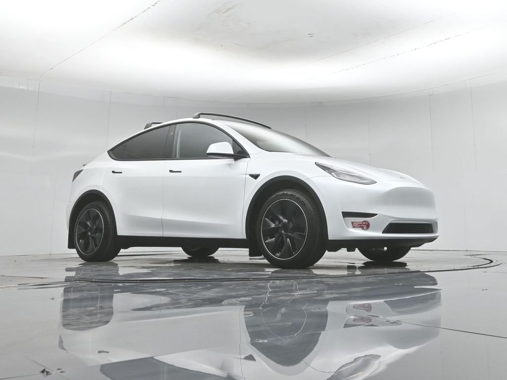 Used 2023 White Tesla Long Range image 2