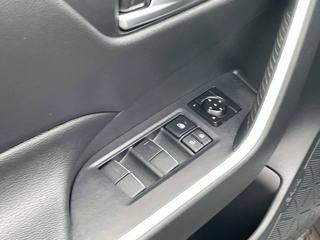 2023 Toyota RAV4 XLE Premium - Photo 23