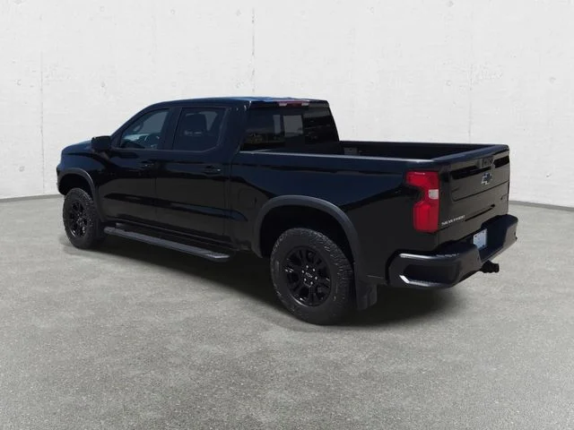Used 2022 Black Chevrolet ZR2 image 7