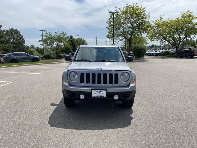 Used 2016 Silver Jeep Latitude image 8
