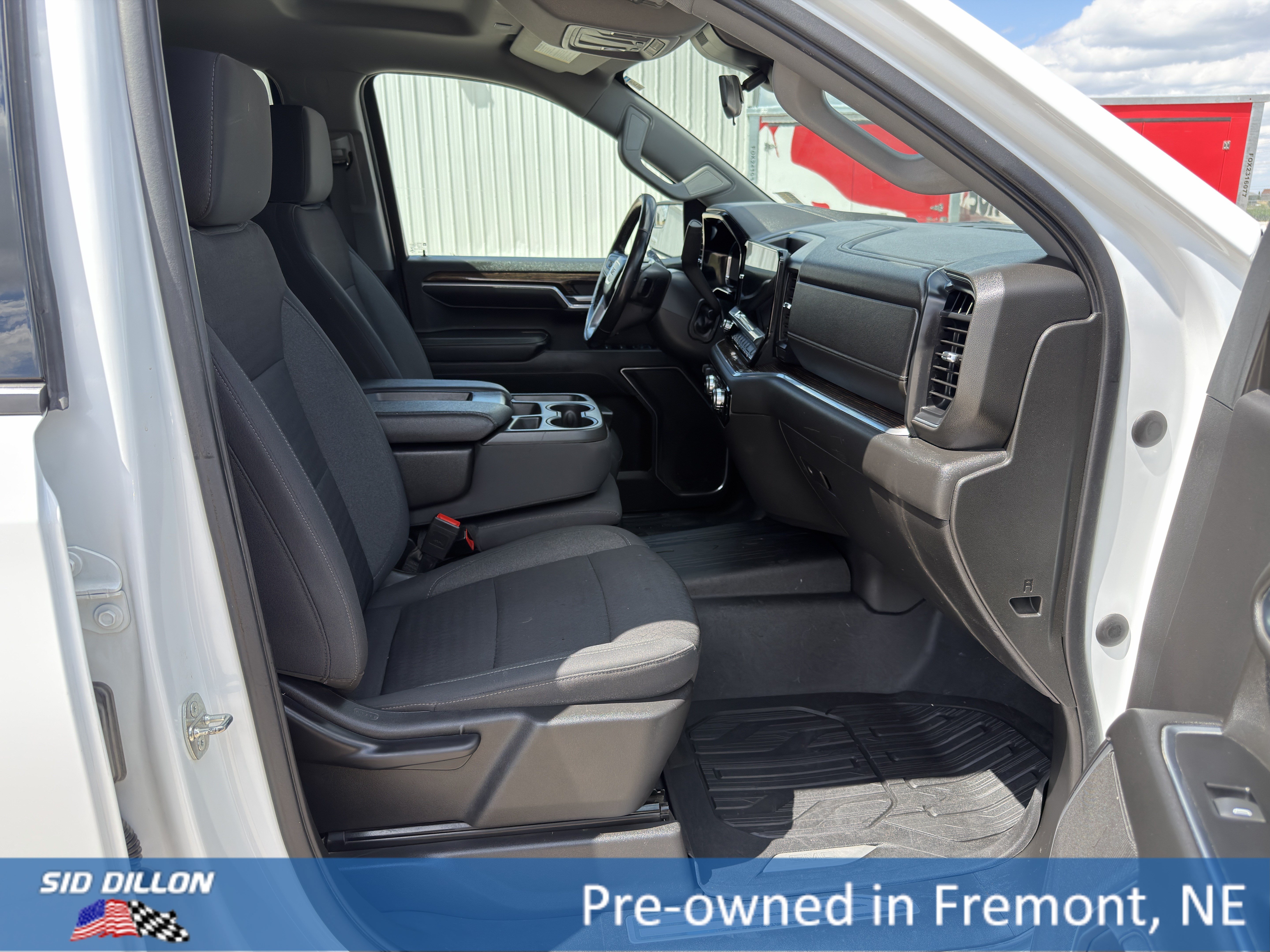 Used 2022 Summit White GMC Elevation image 14