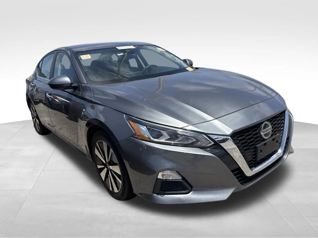 Used 2022 Gray Nissan 2.5 SV image 9