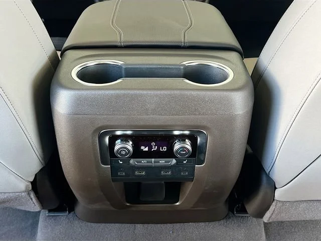 2026 GMC Yukon XL Elevation - Photo 18