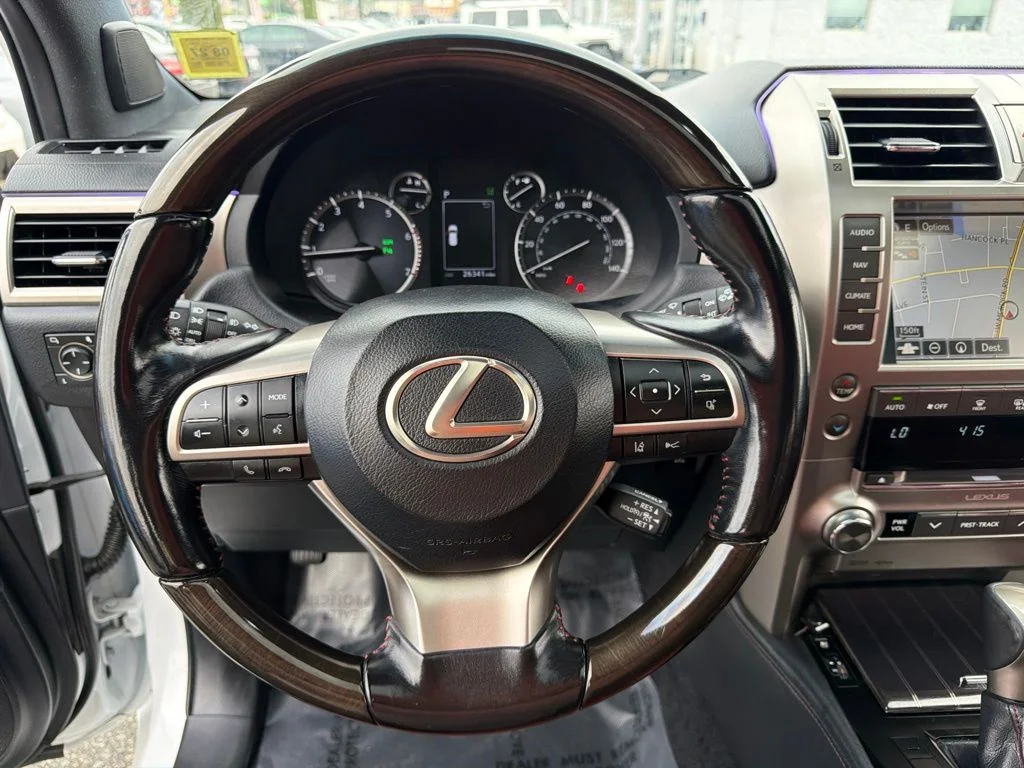 Used 2021 White Lexus 460 image 35