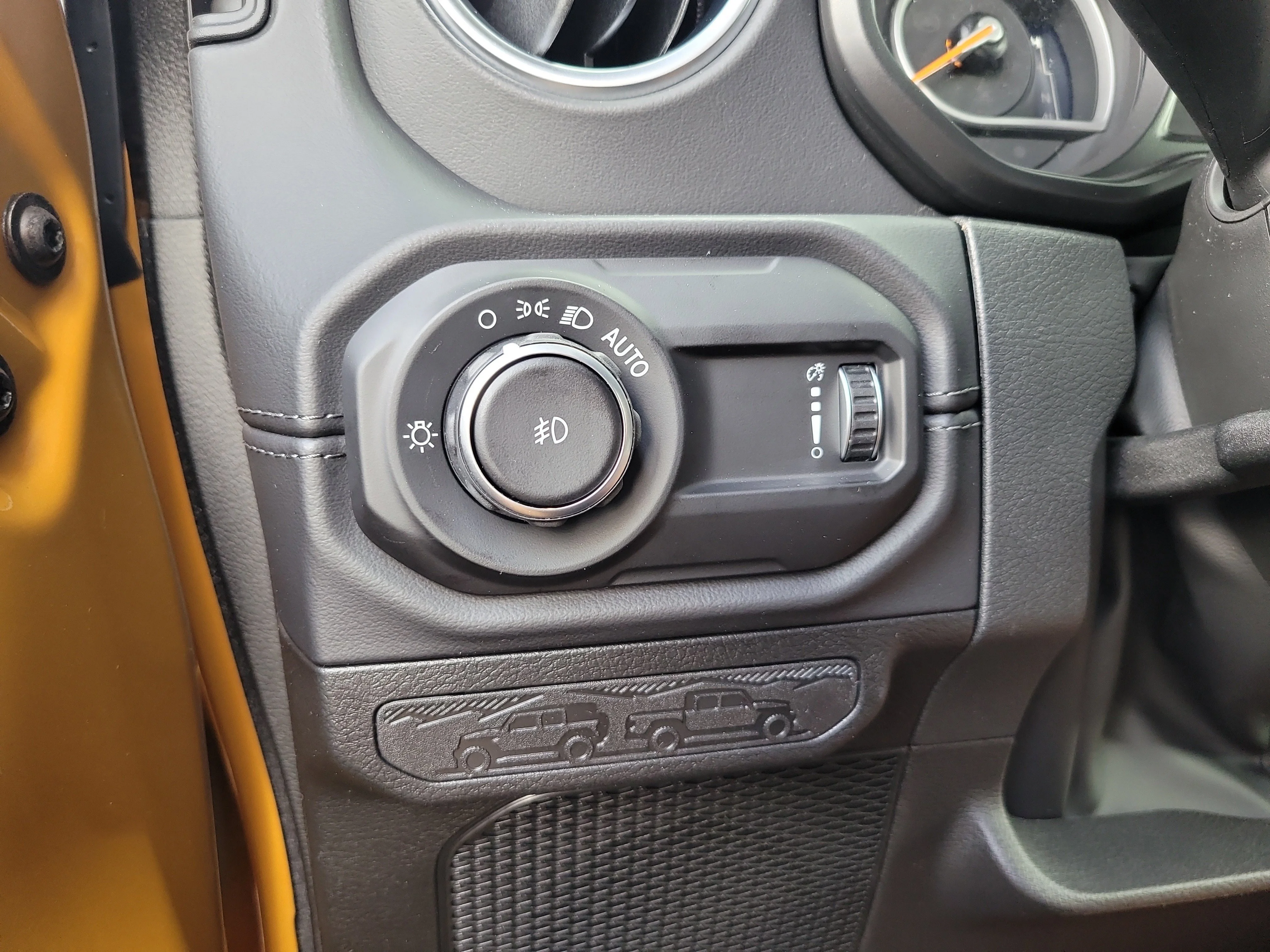New 2026 Goldilocks Jeep Sahara image 21