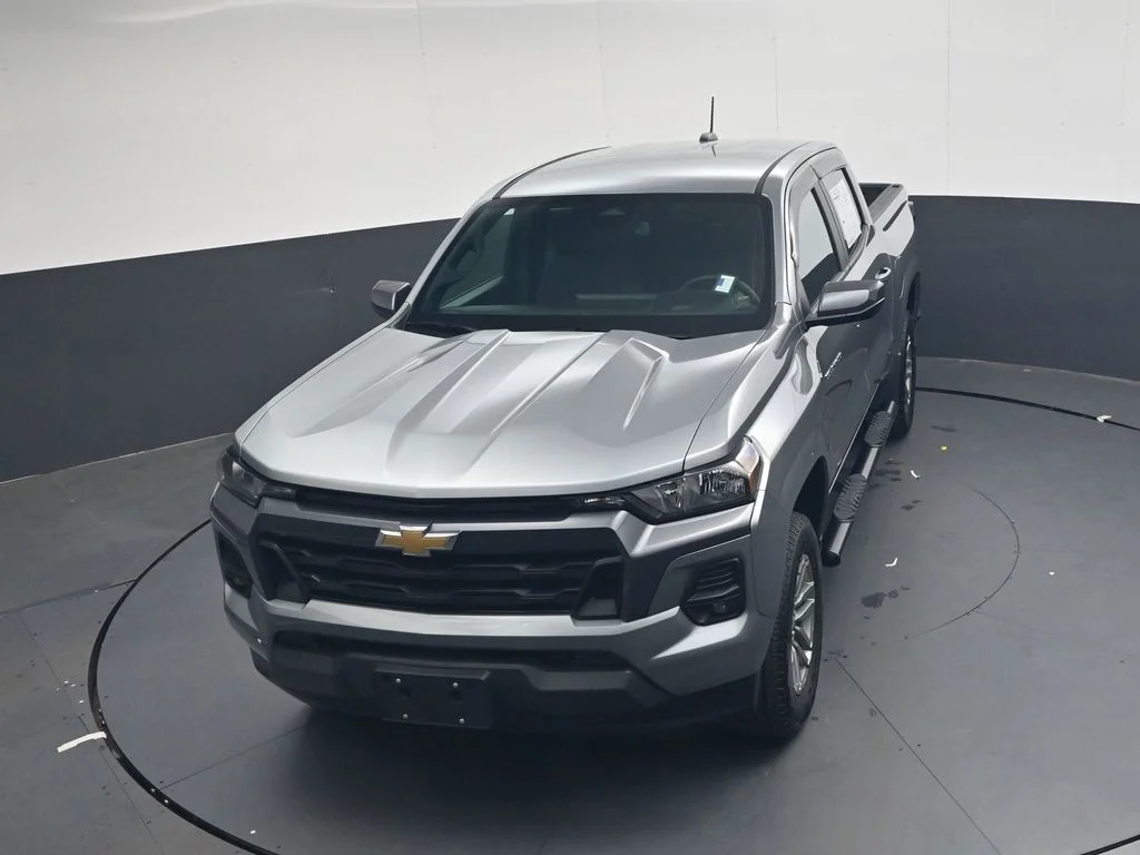 Used 2024 Gray Chevrolet LT image 32