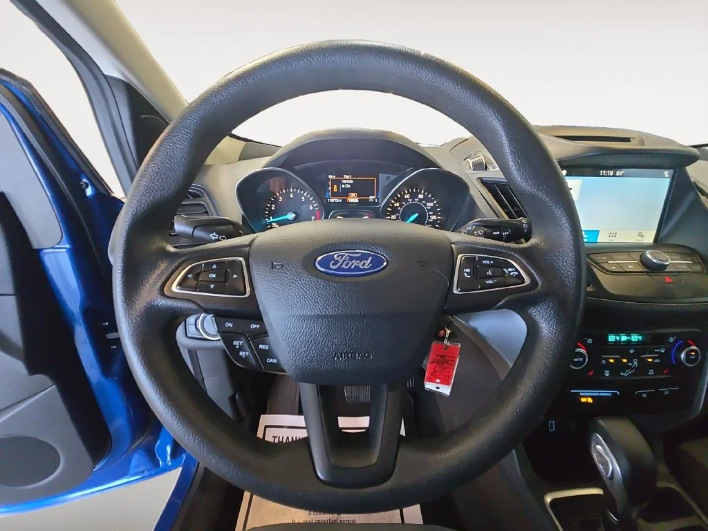 Used 2018 Blue Ford SE image 19