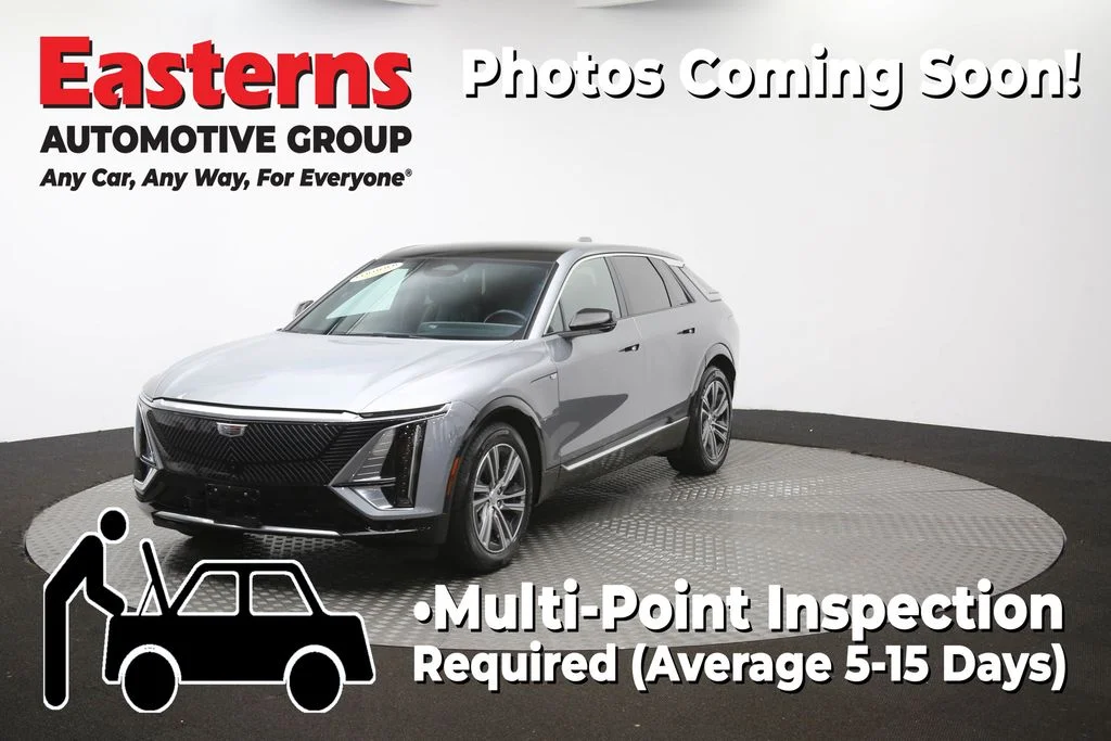 Used 2024 Silver Cadillac Luxury image 56