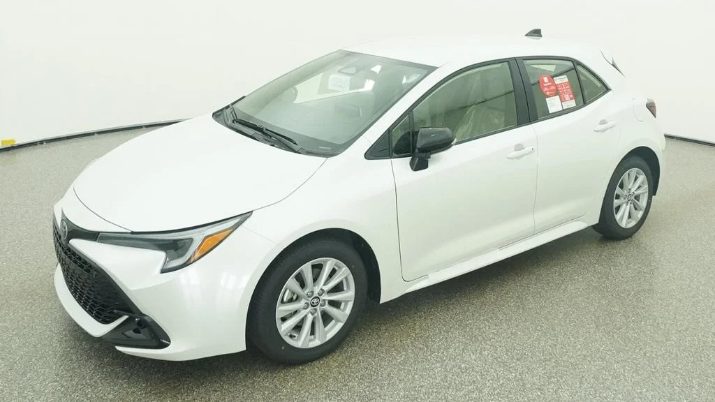 2027 Toyota Corolla Hatchback SE