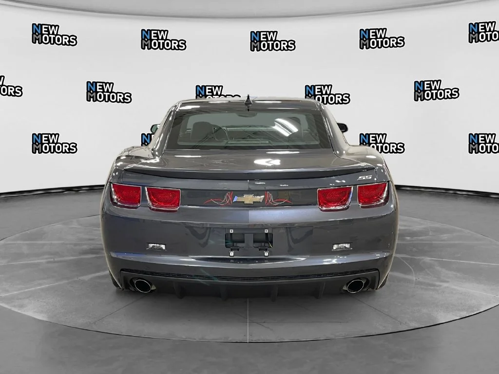 Used 2010 Cyber Gray Metallic Chevrolet SS image 4