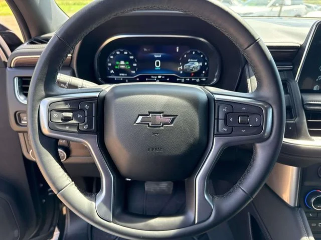 Used 2024 Black Chevrolet Z71 image 37