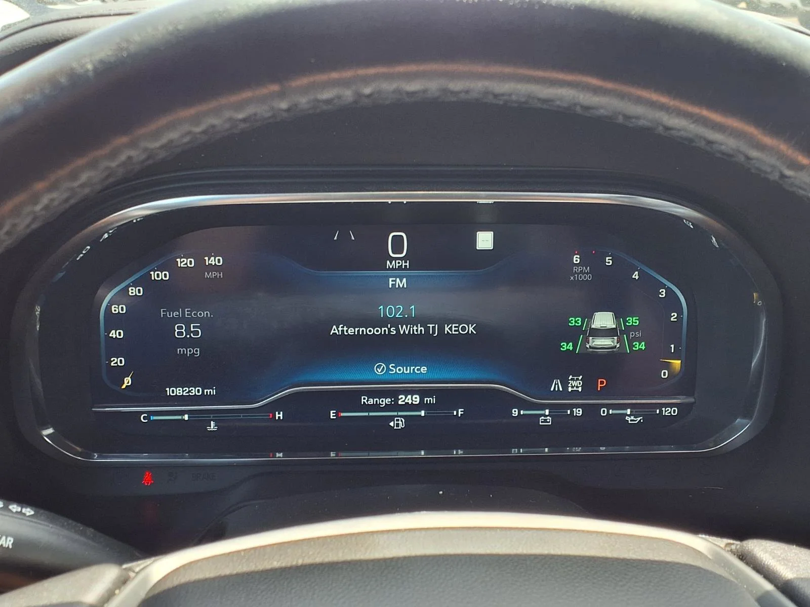 Used 2022 Summit White Chevrolet Z71 image 23