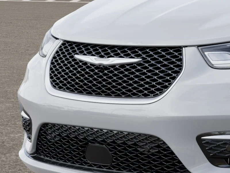 New 2026 Bright White Clear-Coat Exterior Paint Chrysler Pinnacle image 36