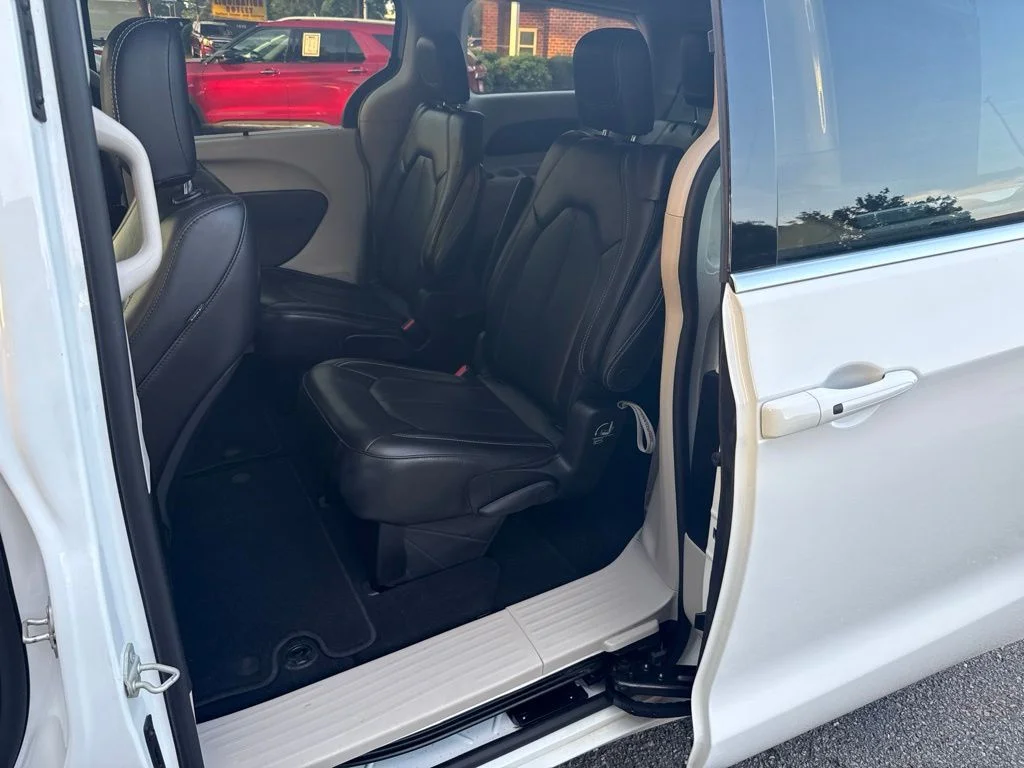 Used 2023 White Chrysler Touring L image 33