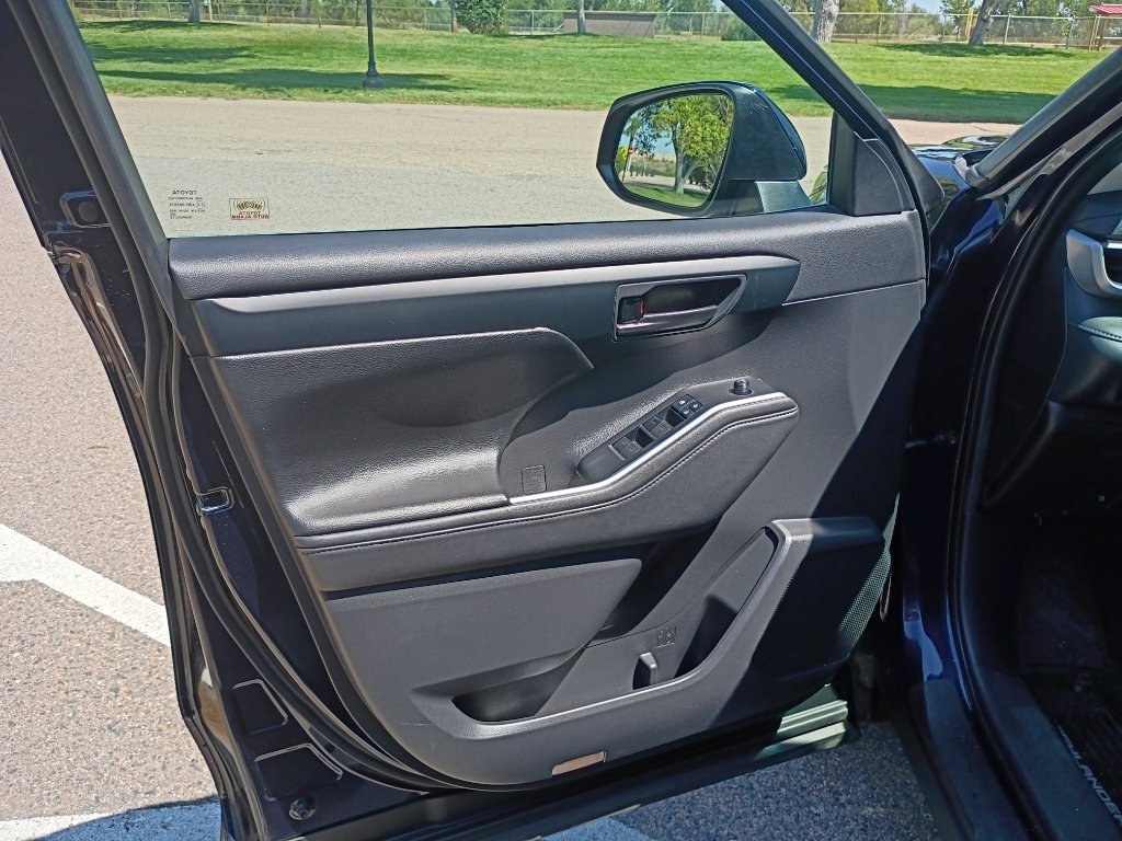 Used 2020 Blueprint Toyota LE image 23