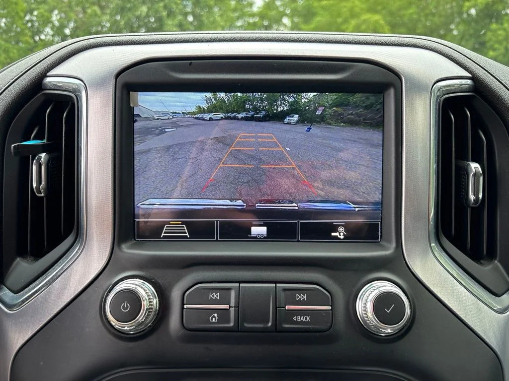 Used 2020 Black GMC Elevation image 27