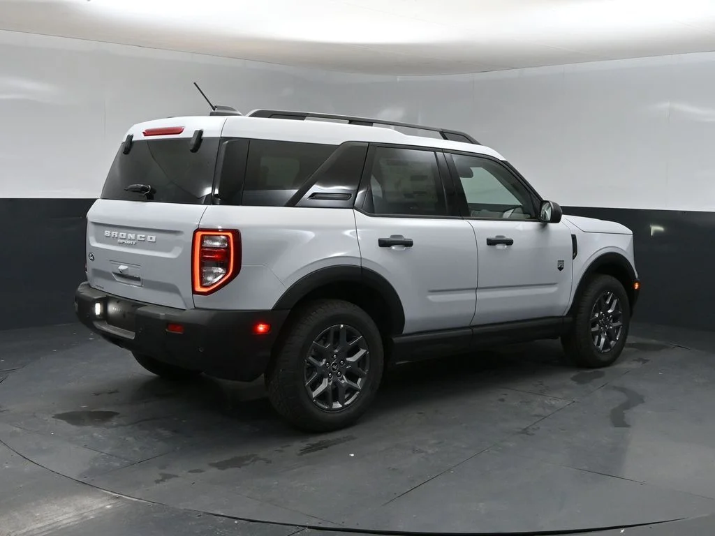 New 2026 White Ford Big Bend image 2